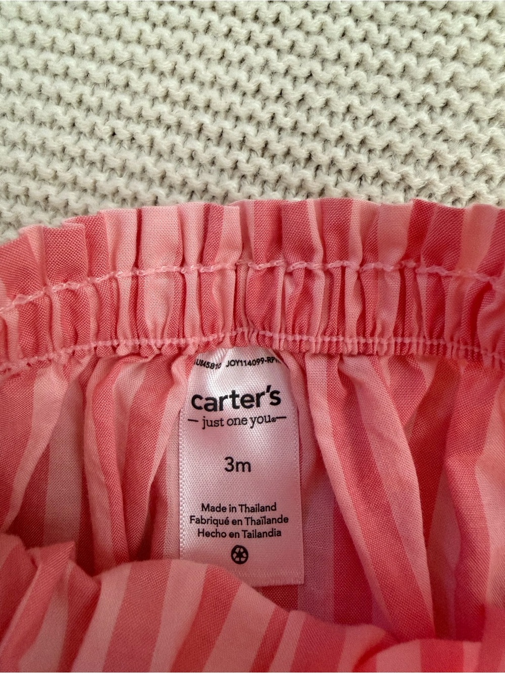 Carter’s baby girl bubbles - Picture 2 of 3